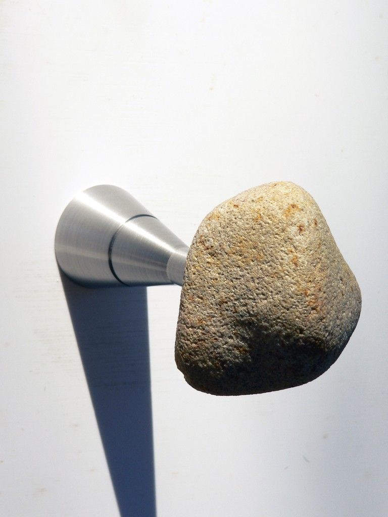 Appendiabiti stones sabbia.jpg