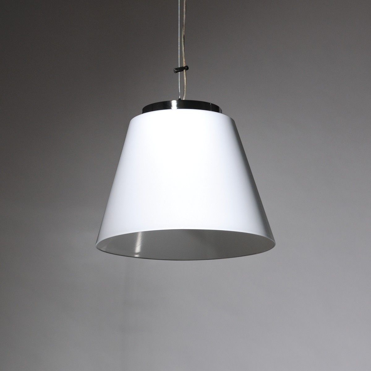Lampadari a sospensione e lampade sospese dal design moderno online