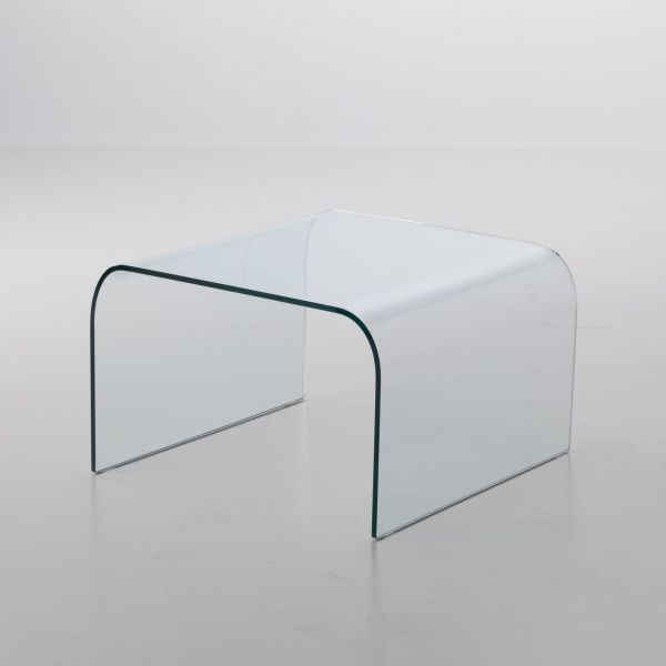 Tavolino quadrato Kristen in vetro curvato trasparente 60 x 60 cm Tavolino quadrato Kristen in vetro curvato trasparente 60 x 60 cm