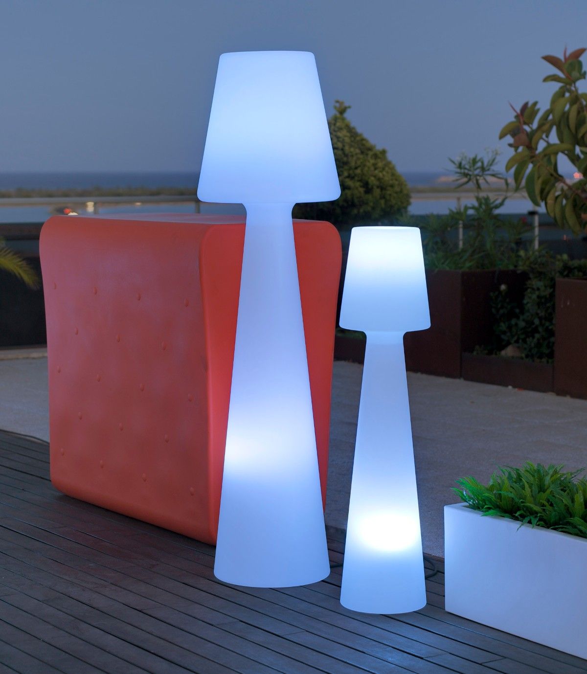Lampada da esterno Juditta in polietilene bianco a piantana 165 cm