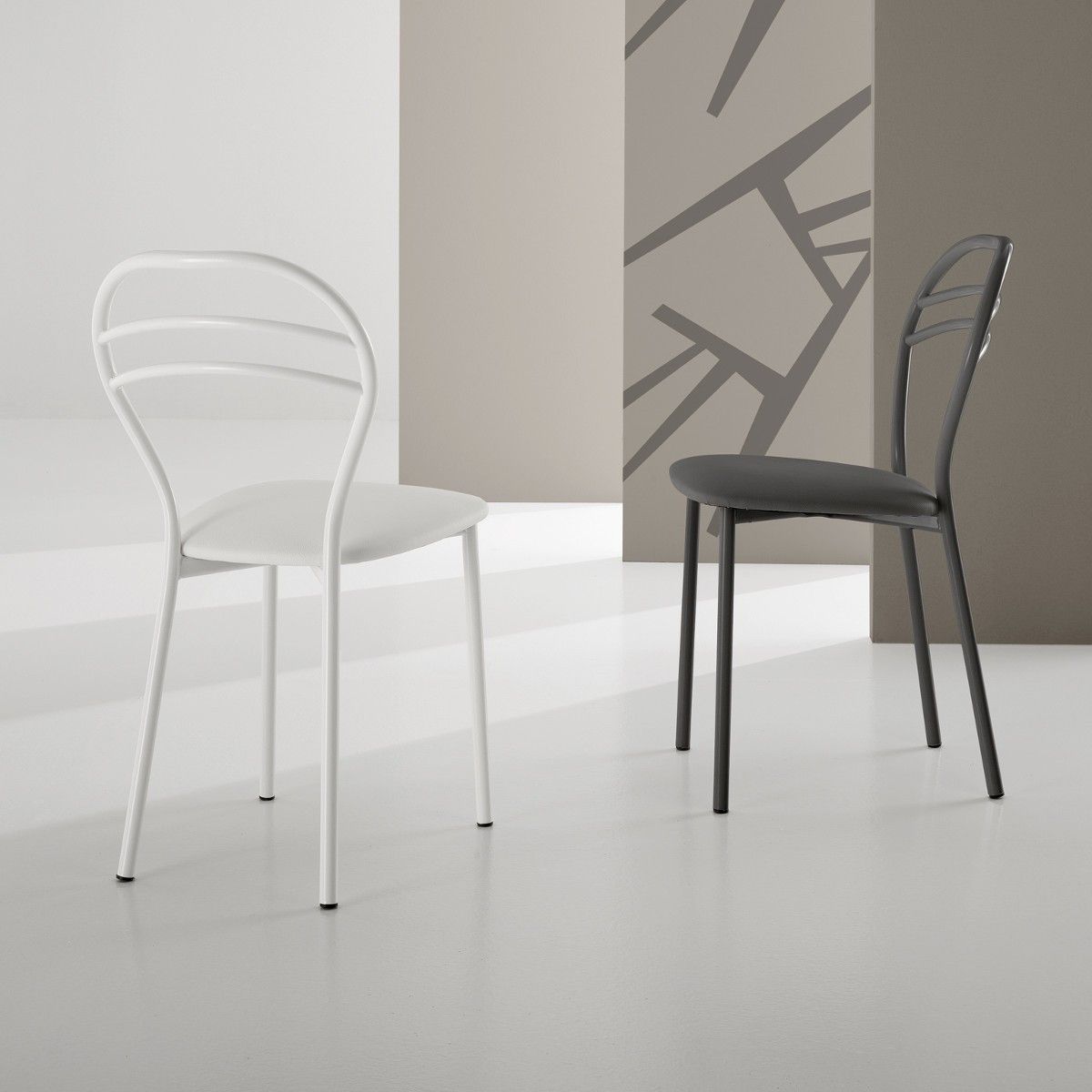 Sedie dal design moderno per la sala da pranzo