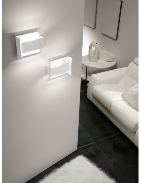 Applique moderna a LED in acciaio bianco Tao D700