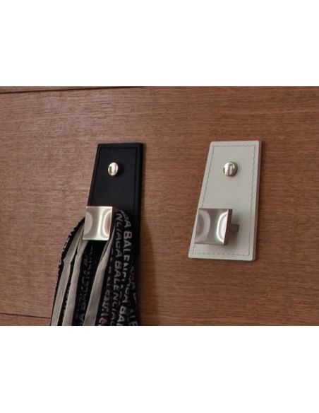 Appendiabiti da parete in pelle design moderno Maia