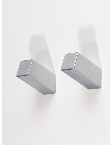 Appendiabiti da parete in acciaio satinato o lucido Akon