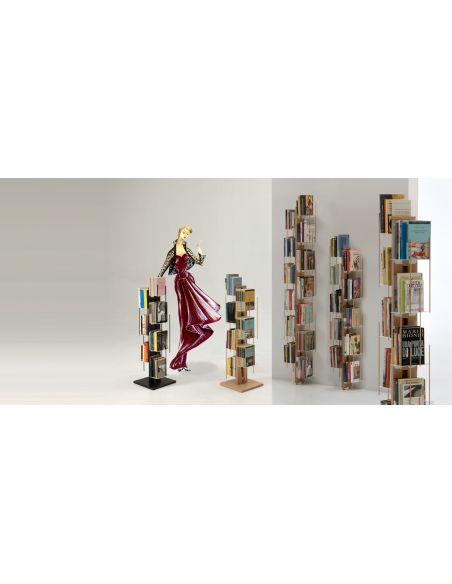 Libreria da parete a colonna in legno Zia Veronica
