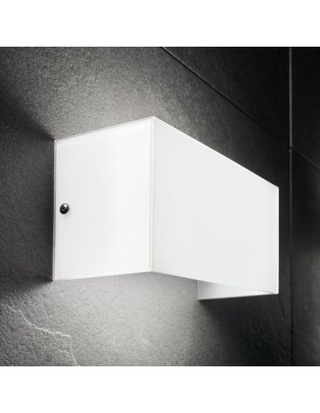 Applique a LED moderna da parete in vetro bianco Compact D321