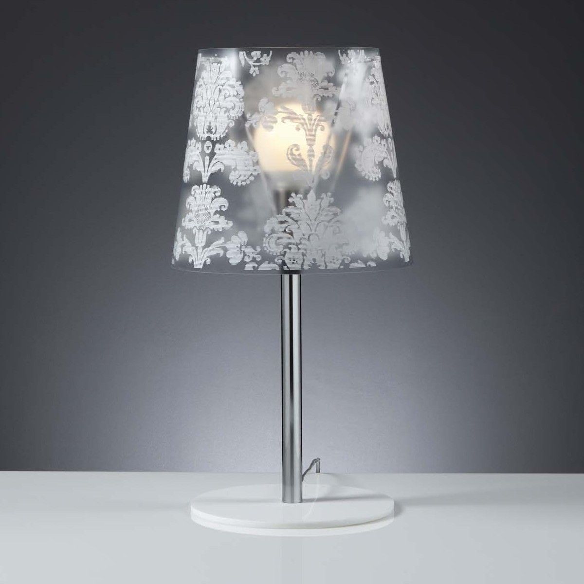 Lampade da tavolo moderne e abat jour per la zona notte - Smart ... Lampade da tavolo moderne e abat jour per la zona notte - Smart ...