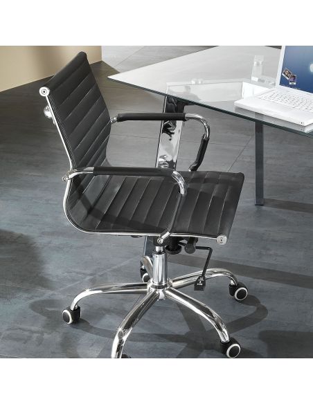 Sedia per scrivania ufficio in ecopelle nera Delroy Sedia per scrivania ufficio in ecopelle nera Delroy