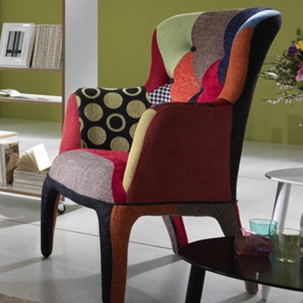 Poltroncina da camera ColorMix in tessuto multicolor Poltroncina da camera ColorMix in tessuto multicolor
