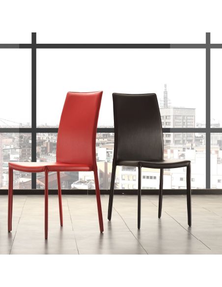 Sedie impilabili in similcuoio e metallo Zalia