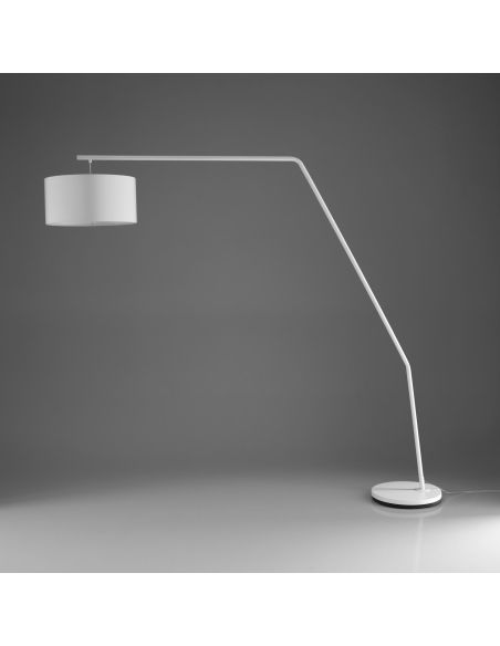 Lampada da terra in metallo a forma di arco Bogen