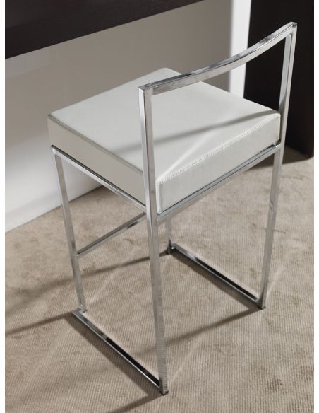 Sgabelli impilabili in metallo cromato Bianco o Nero Mendy Sgabelli impilabili in metallo cromato Bianco o Nero Mendy