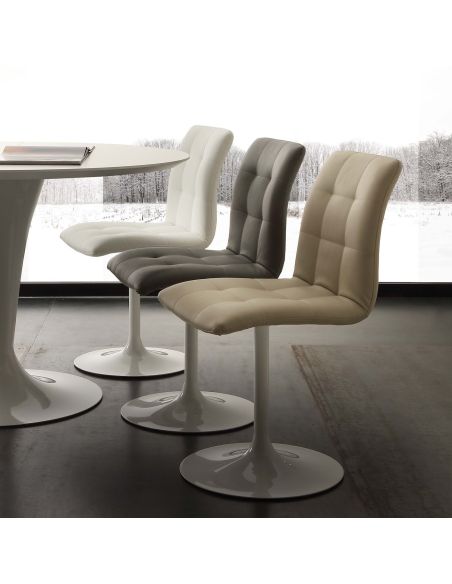 Poltroncina design moderno per sala pranzo Veikko