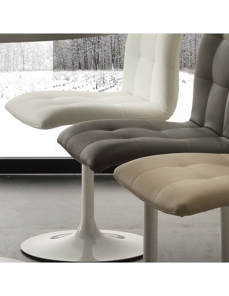 Poltroncina design moderno per sala pranzo Veikko