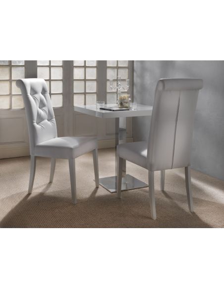 Coppia sedie schienale alto in ecopelle trapuntata Hilma