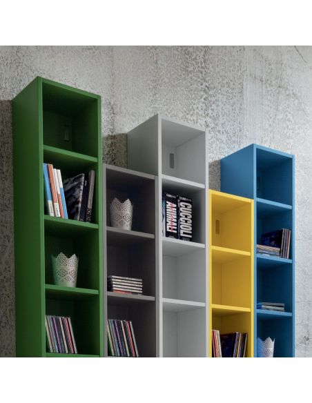 Libreria a parete verticale design moderno Eloise