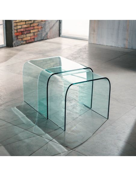 Coppia tavolini in vetro curvato sovrapponibili 48 x 48 cm Britta Coppia tavolini in vetro curvato sovrapponibili 48 x 48 cm Britta