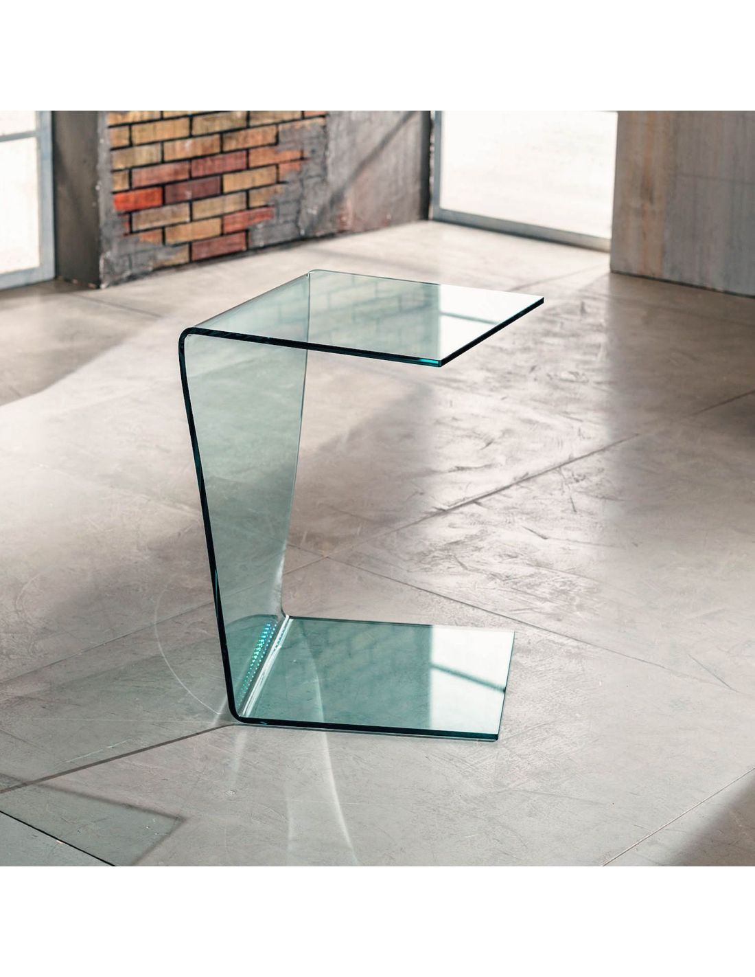 Tavolino lato divano in vetro curvato trasparente Sabine