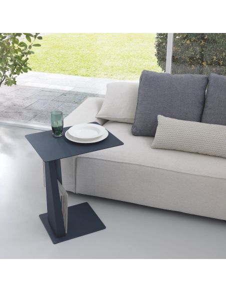 Tavolino lato divano in acciaio verniciato Floyd