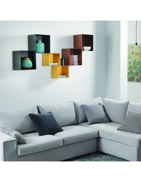 Set 3 mensole a cubo da parete in acciaio Naoki Set 3 mensole a cubo da parete in acciaio Naoki