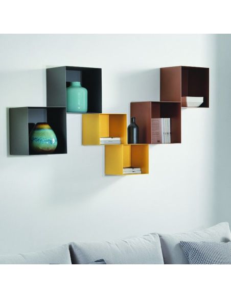 Set 3 mensole a cubo da parete in acciaio Naoki Set 3 mensole a cubo da parete in acciaio Naoki