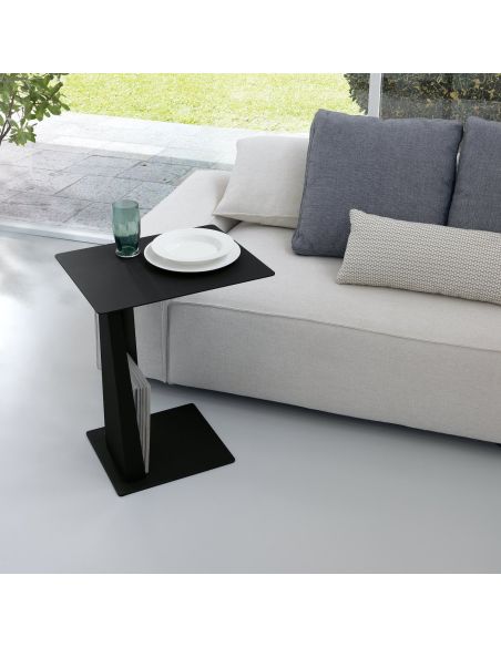 Tavolino lato divano in acciaio verniciato Floyd