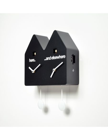 Orologio da parete con cucu design moderno a forma di casetta Double q Orologio da parete con cucu design moderno a forma di casetta Double q