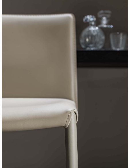 Coppia sgabelli da cucina moderni in simil cuoio Zalia Coppia sgabelli da cucina moderni in simil cuoio Zalia