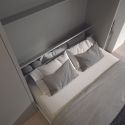 Letto matrimoniale verticale a scomparsa con cassettoni Pratico
