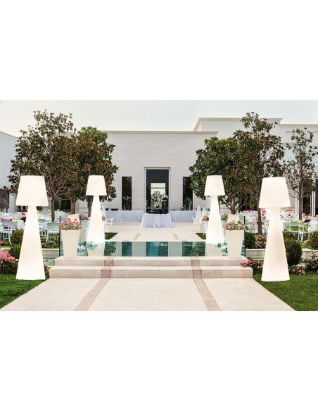 Lampada da terra per esterno senza fili e colori RGB Juditta Lampada da terra per esterno senza fili e colori RGB Juditta