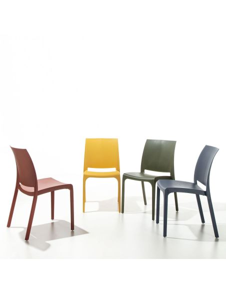 Sedie in polipropilene impilabili per sala pranzo o cucina Sailing Sedie in polipropilene impilabili per sala pranzo o cucina Sailing