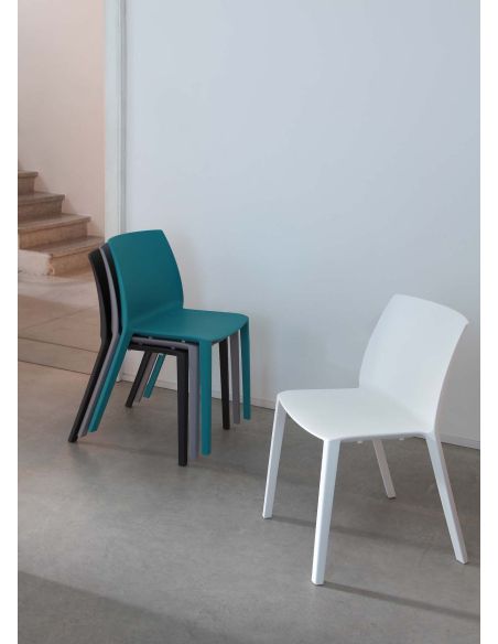 Sedie in polipropilene impilabili per cucina o sala pranzo Starren