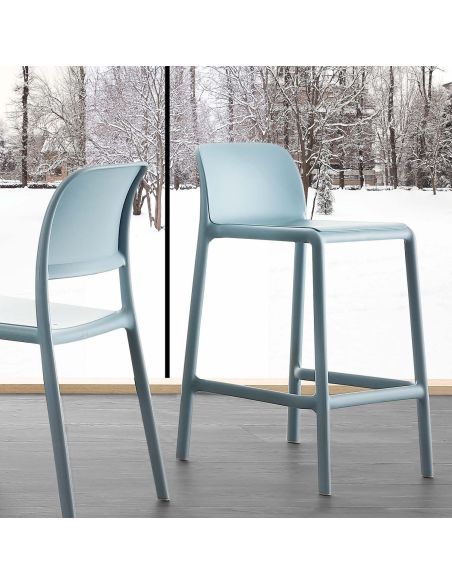 Sgabelli impilabili in resina e fibra di vetro Abelide