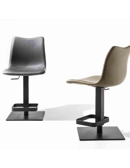 Sgabello design in acciaio ed ecopelle Stanley