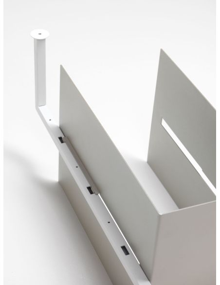 Libreria da parete in tubi di acciaio Etere5