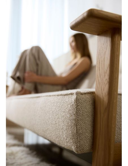 Divano letto con braccioli in legno e materasso a molle SplitBack Frej - 357 Taura Off White Divano letto con braccioli in legno e materasso a molle SplitBack Frej - 357 Taura Off White