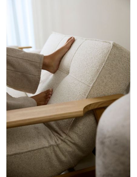 Divano letto con braccioli in legno e materasso a molle SplitBack Frej - 357 Taura Off White Divano letto con braccioli in legno e materasso a molle SplitBack Frej - 357 Taura Off White