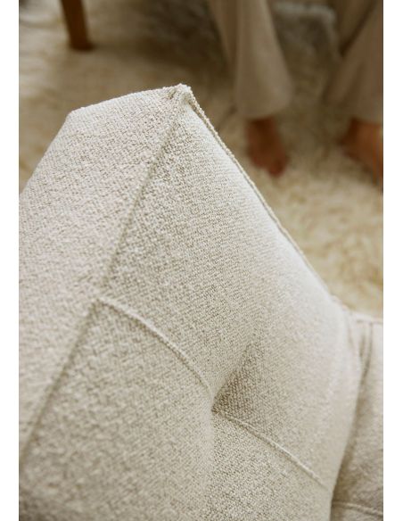 Divano letto con braccioli in legno e materasso a molle SplitBack Frej - 357 Taura Off White Divano letto con braccioli in legno e materasso a molle SplitBack Frej - 357 Taura Off White