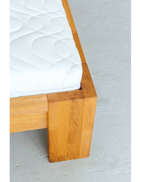 Letto in legno massello di rovere Oregon