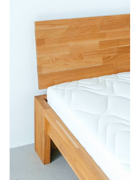 Letto in legno massello di rovere Oregon