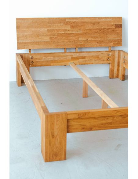 Letto in legno massello di rovere Oregon