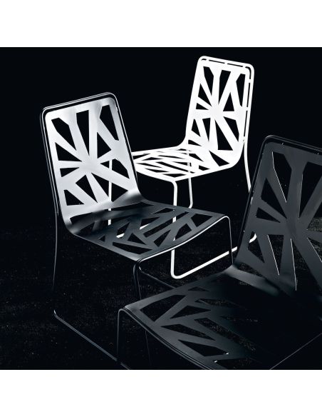 Sedia impilabile in metallo laccato Bianco o Nero Domino