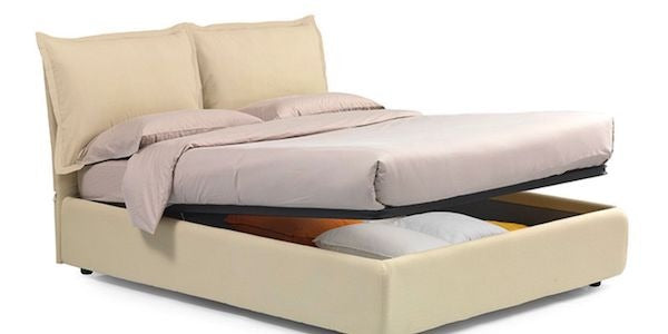 Letti matrimoniali o singoli moderni con contenitore