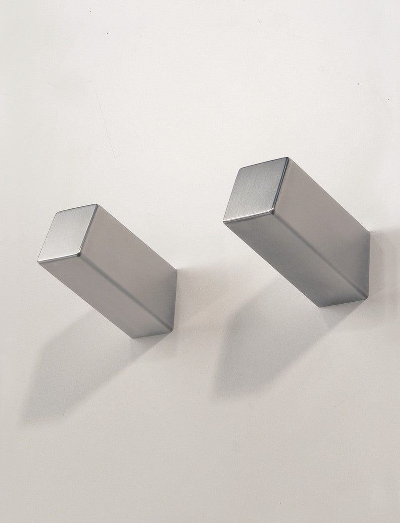 Appendiabiti da parete in acciaio Akon