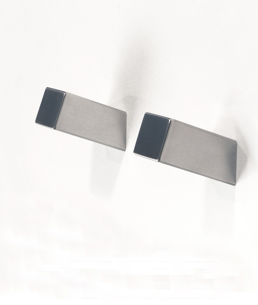 Appendiabiti da parete in acciaio Akon