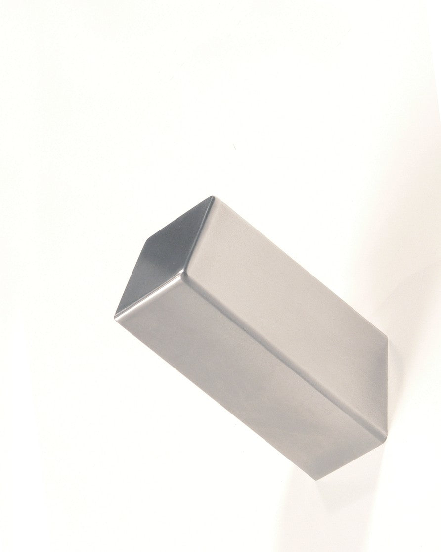 Appendiabiti da parete in acciaio Akon