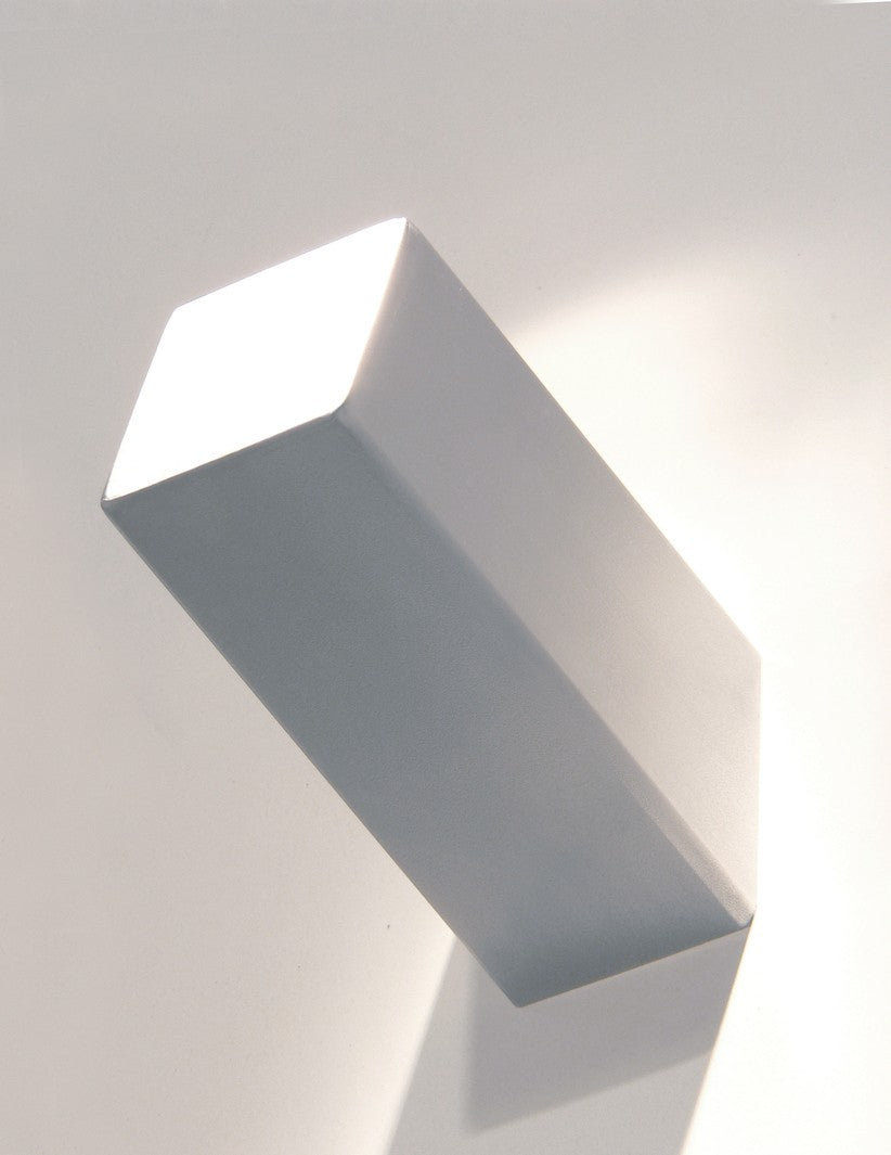 Appendiabiti da parete in acciaio Akon