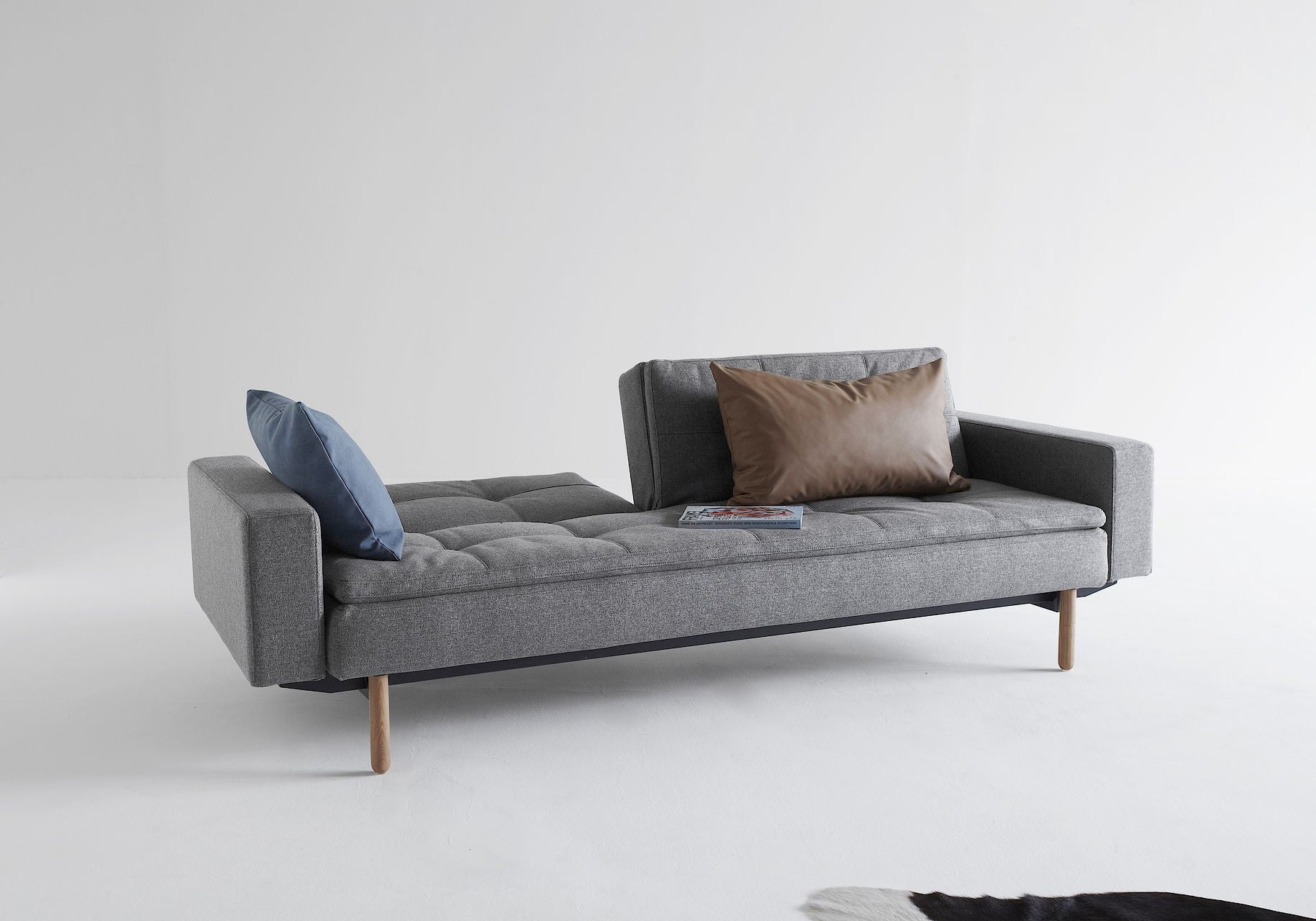 Divanetto letto una piazza e mezza Dublexo con braccioli