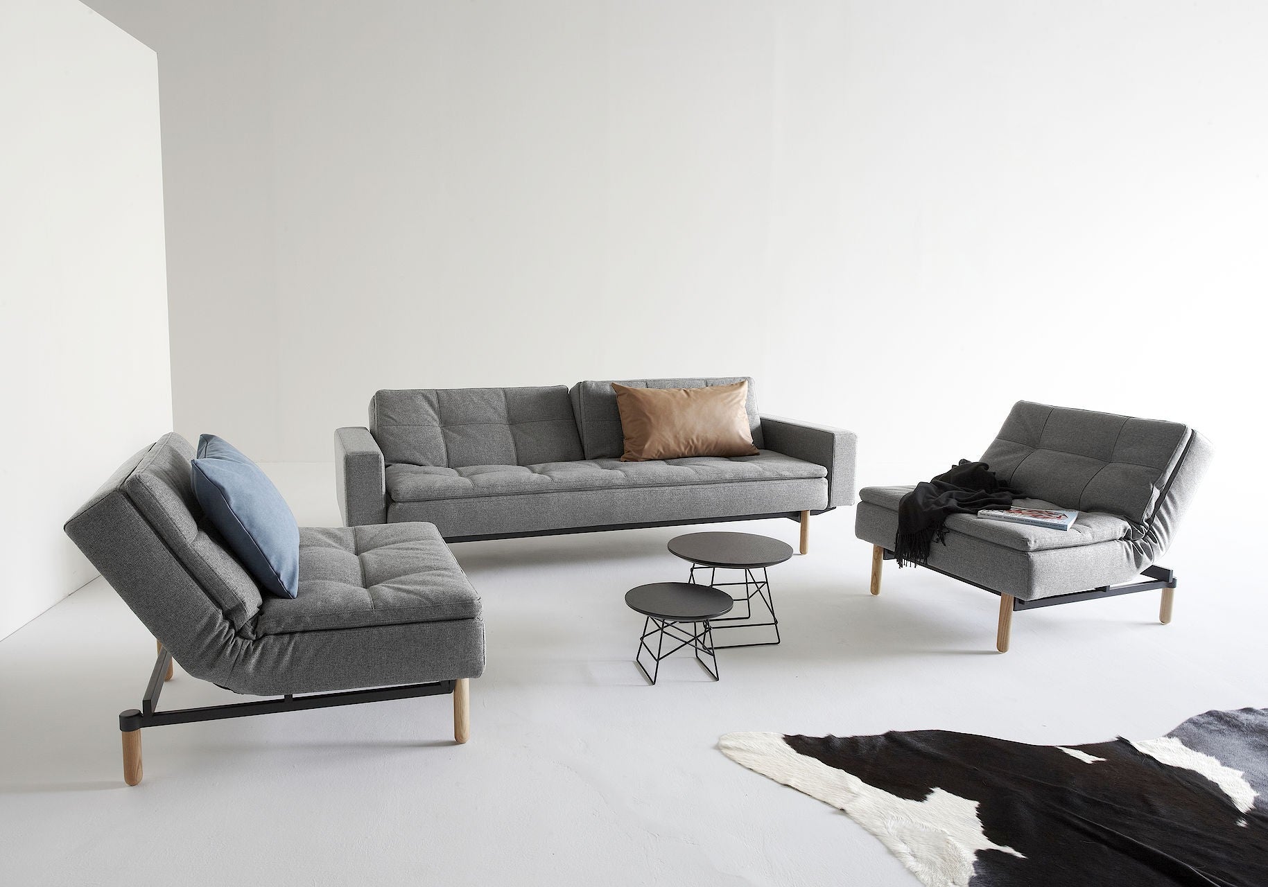 Divanetto letto una piazza e mezza Dublexo con braccioli