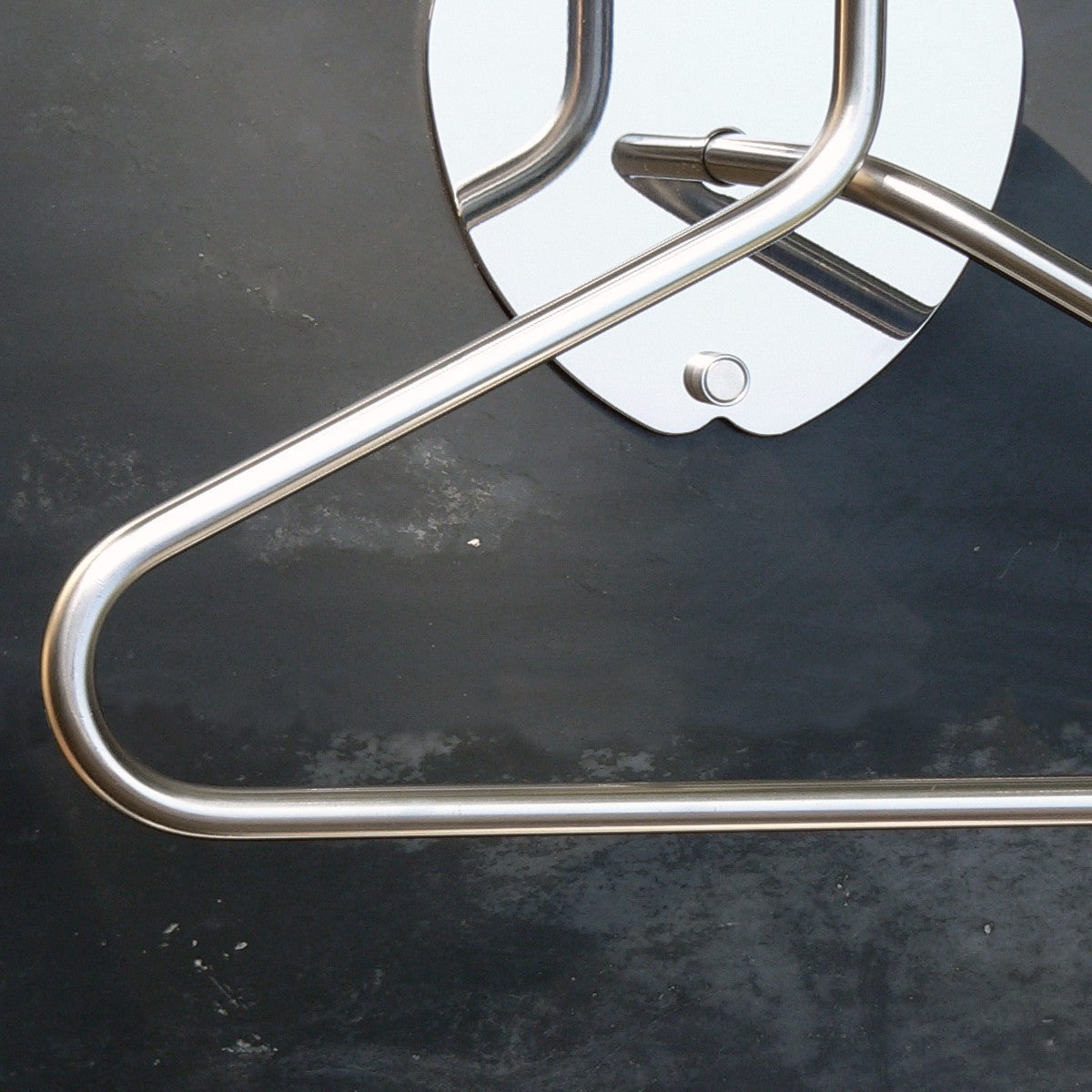 Porta abiti servomuto da parete Arden Bowl